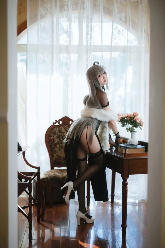 [瓜希酱] [18P - 83MB] 碧蓝航线 - 路易九世