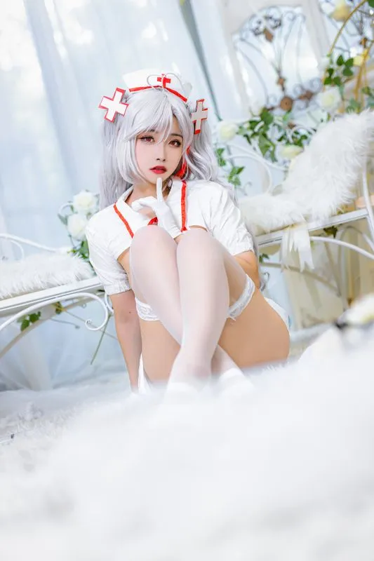 [Momoko葵葵] [21P - 128MB] 碧蓝航线 - 欧根亲王