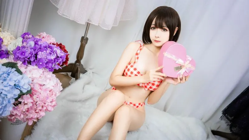 [Momoko葵葵] [10P - 154MB] 翠之海 - 空音