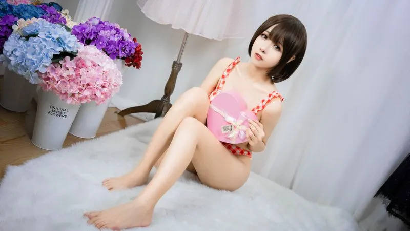 [Momoko葵葵] [10P - 154MB] 翠之海 - 空音