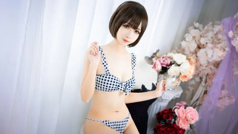 [Momoko葵葵] [10P - 179MB] 翠之海 - 陆乃