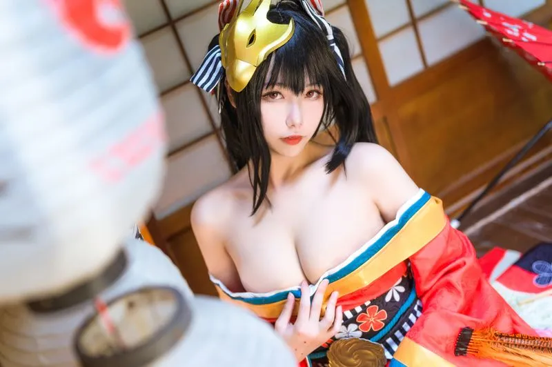 [Momoko葵葵] [19P+9S - 116MB] 碧蓝航线 - 大凤
