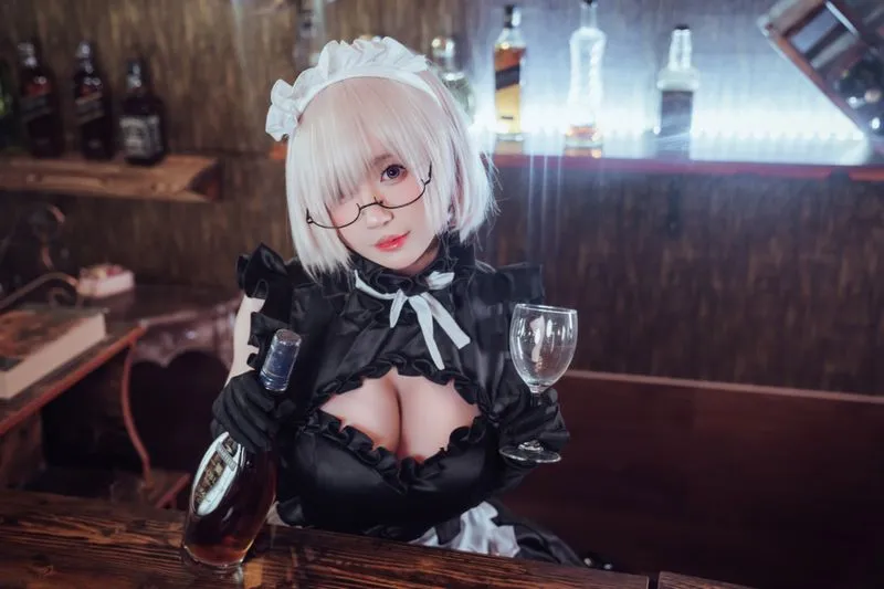 [西园寺南歌] [35P - 182MB] Fate - 玛修·基列莱特