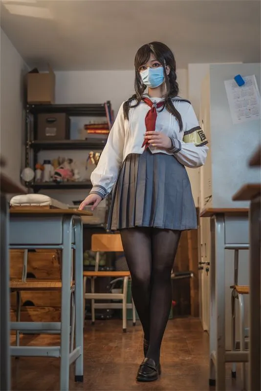 [啊日日 Ganlory] [51P – 155MB] 认真的！？风纪委员 – 风间纪之子