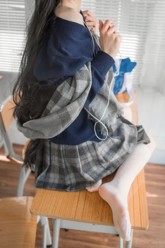 [izumi泉桃子] [40P - 178MB] 少女前线 - 95式