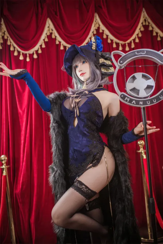 [coser衣衣] [51P+6S - 269MB] 碧蓝航线 - 柴郡