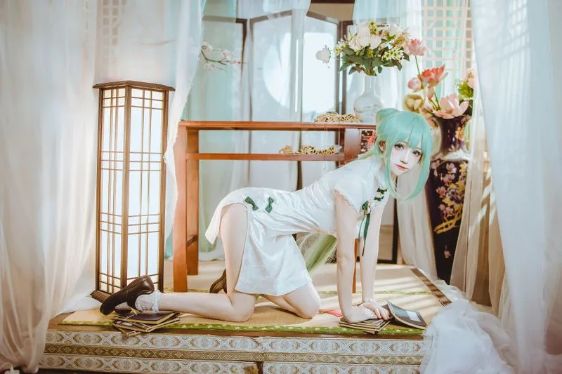 [coser衣衣] [36P - 104MB] Vocaloid - 初音未来