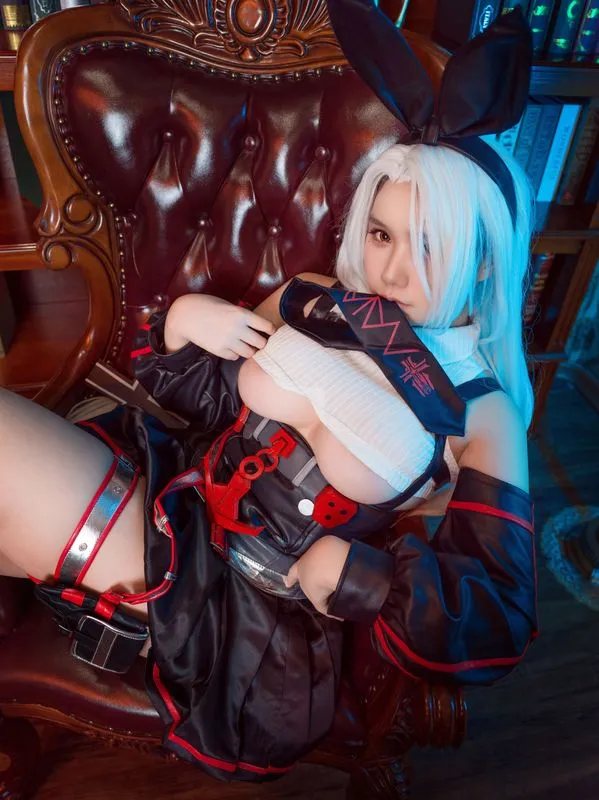 图片[15]-[麻花麻花酱] [10P - 11MB] 碧蓝航线 - 海因里希亲王 - Gallery Cosplay-Gallery Cosplay